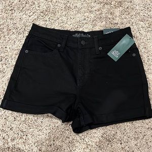 New with tags, Wild Fable shorts. Size 4. Stretchy and comfortable!